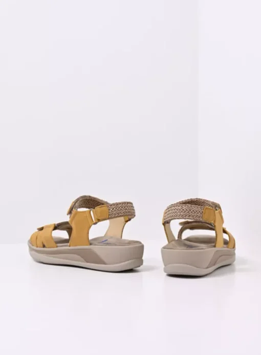 Acula - amber nubuck