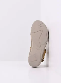 Acula - amber nubuck