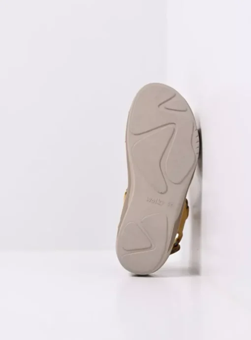 Acula - amber nubuck