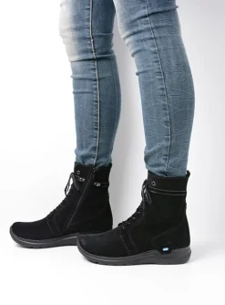 Bluff - zwart suede