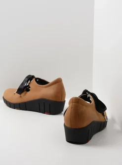 Boston - camel nubuck