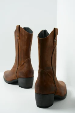 Caprock - cognac suede
