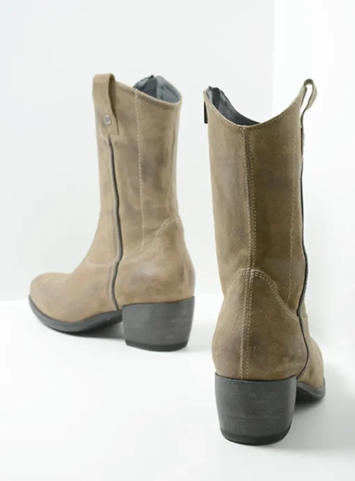 Caprock - taupe suede