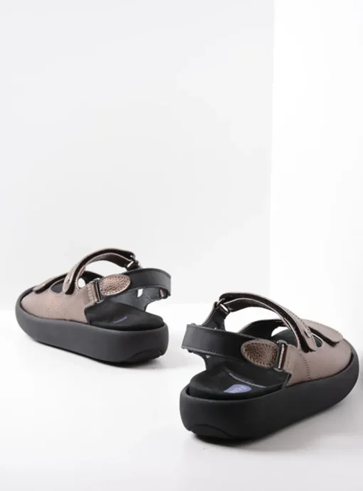 Celine XW - brons leer