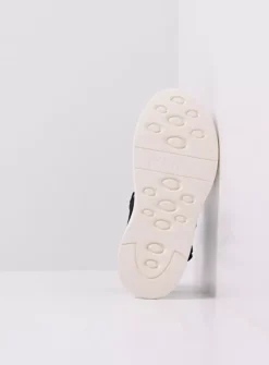 Miku - zwart nubuck
