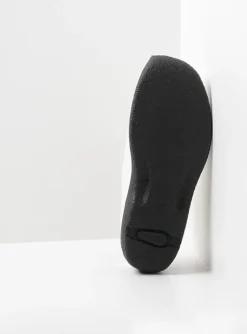Seamy Slide - wit geprint leer