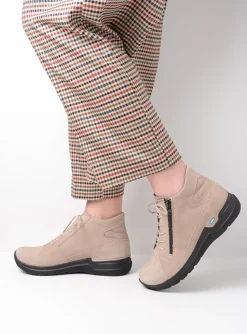 Why - safari nubuck
